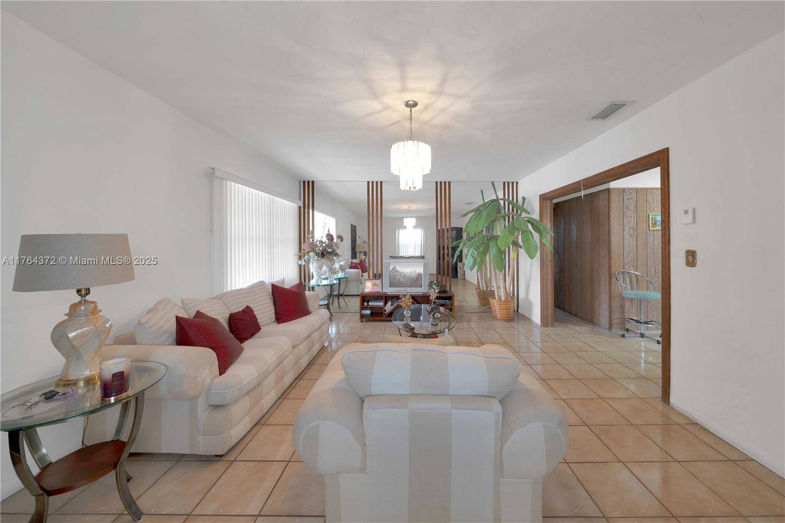 350 Tamiami Blvd