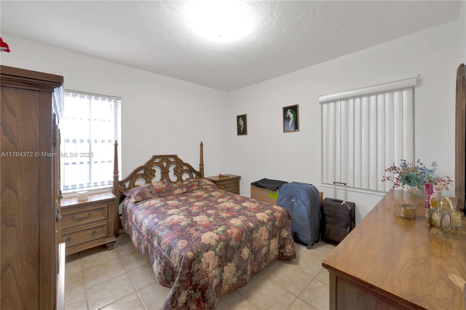350 Tamiami Blvd