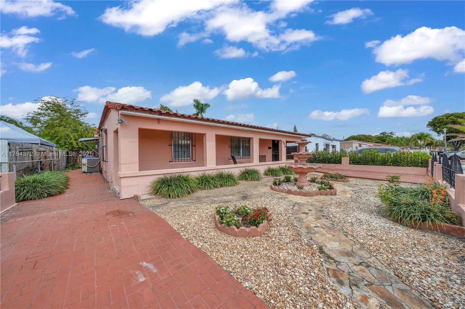 350 Tamiami Blvd