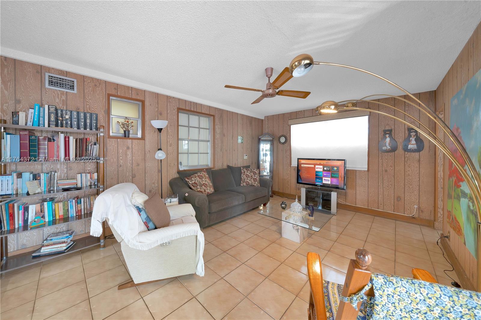 350 Tamiami Blvd