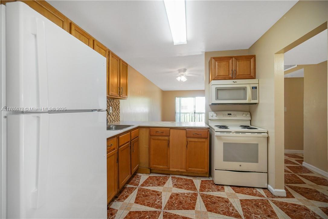 15205 NE 6th Ave # D111