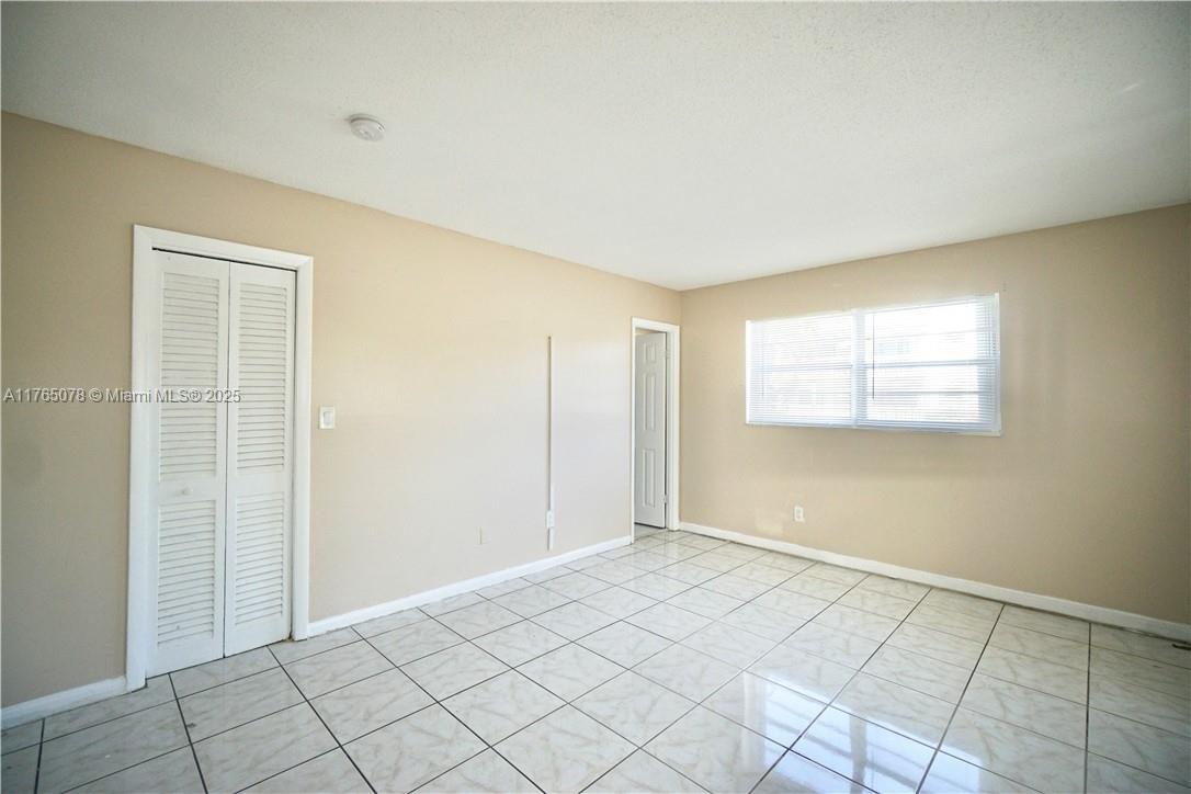 15205 NE 6th Ave # D111