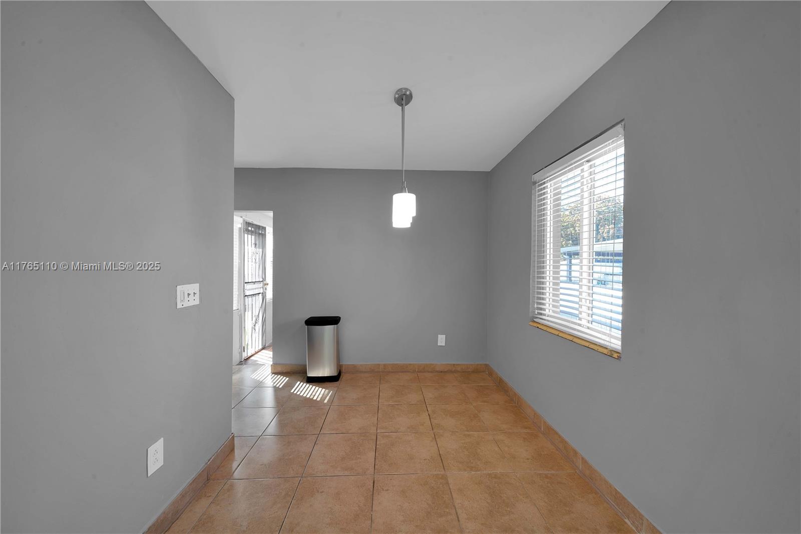 3520 NW 20th St