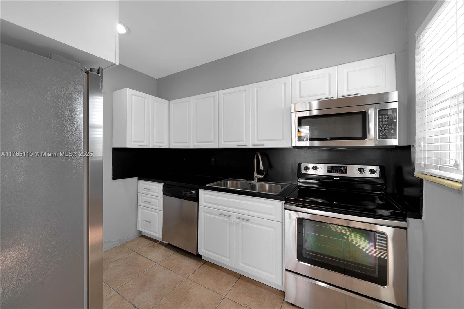 3520 NW 20th St