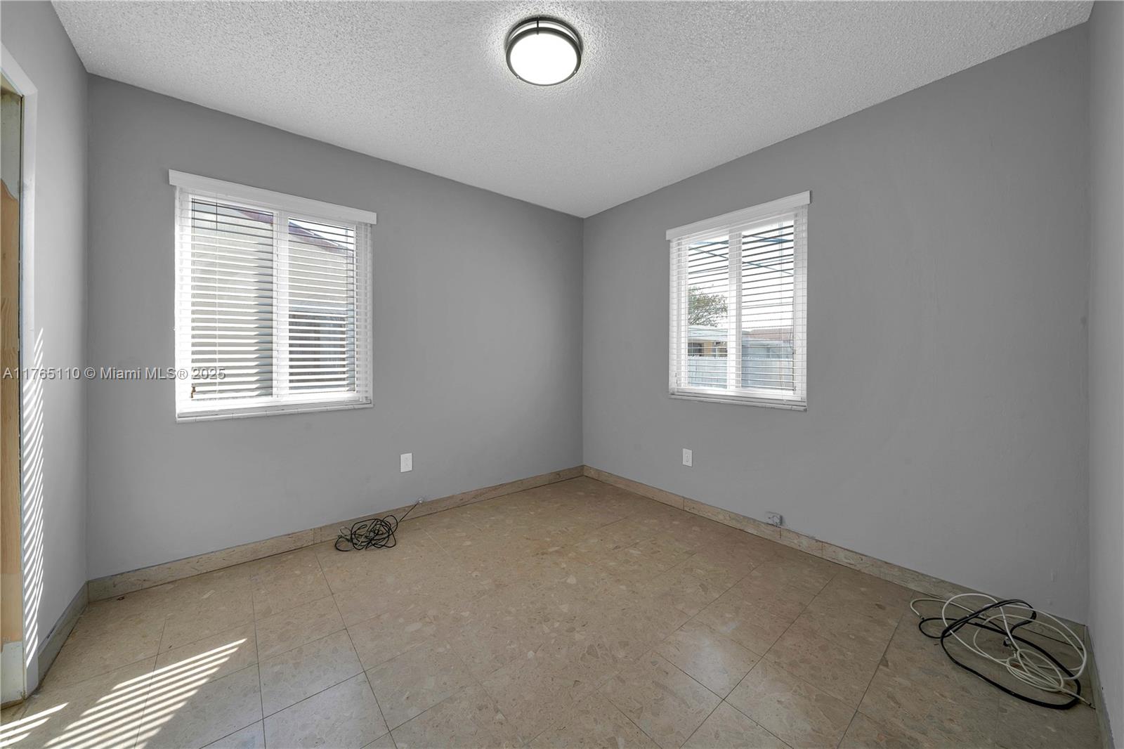 3520 NW 20th St