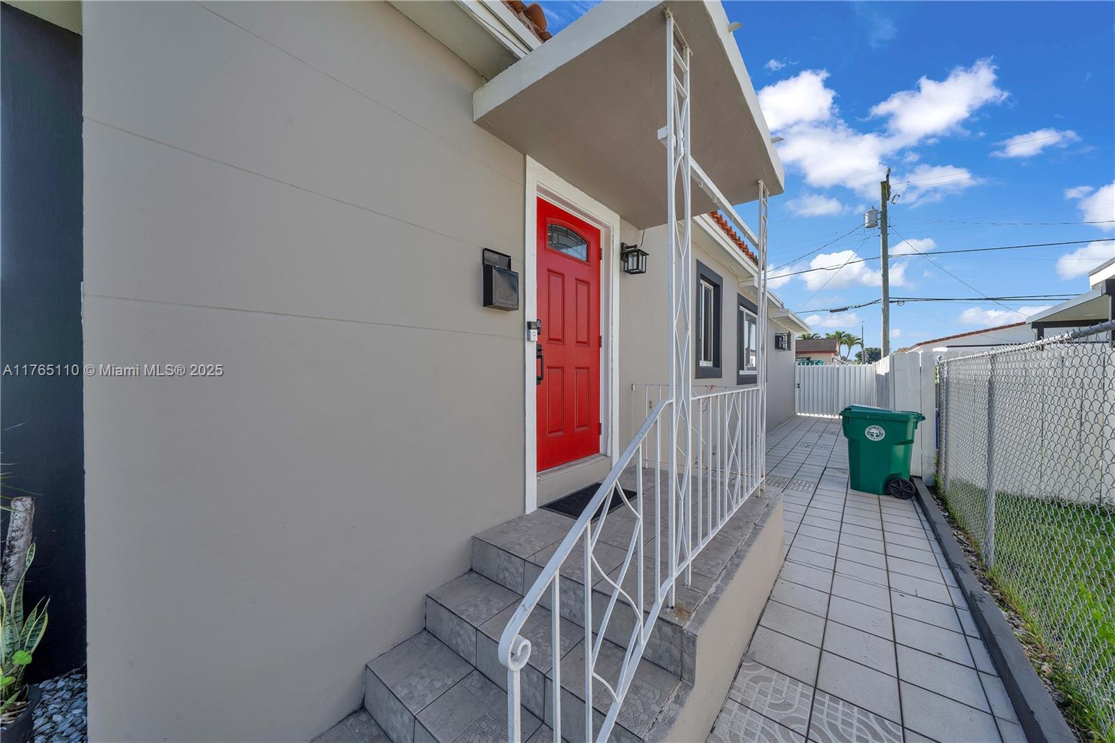 3520 NW 20th St