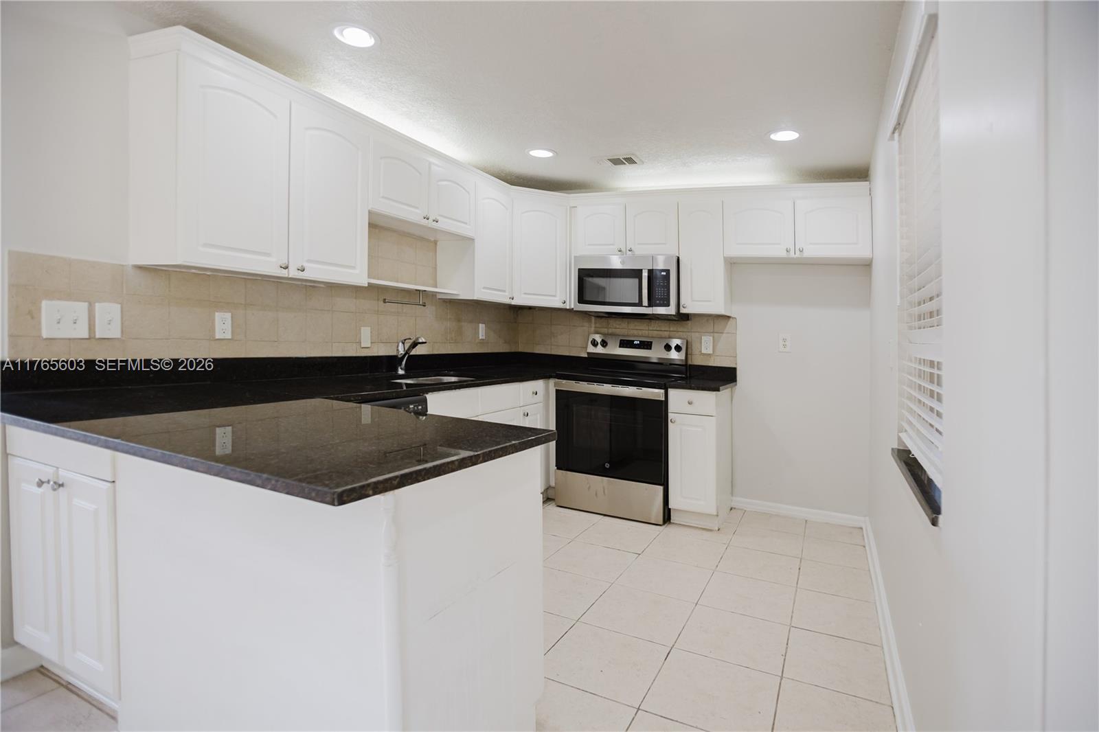 332 SW Voltair Ter, Port St. Lucie