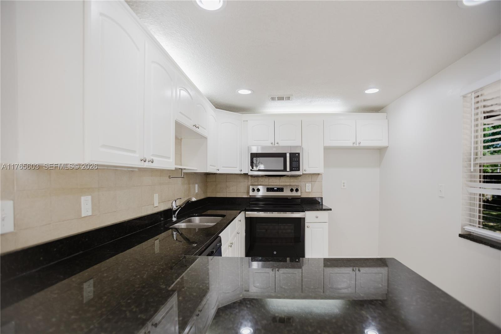 332 SW Voltair Ter, Port St. Lucie