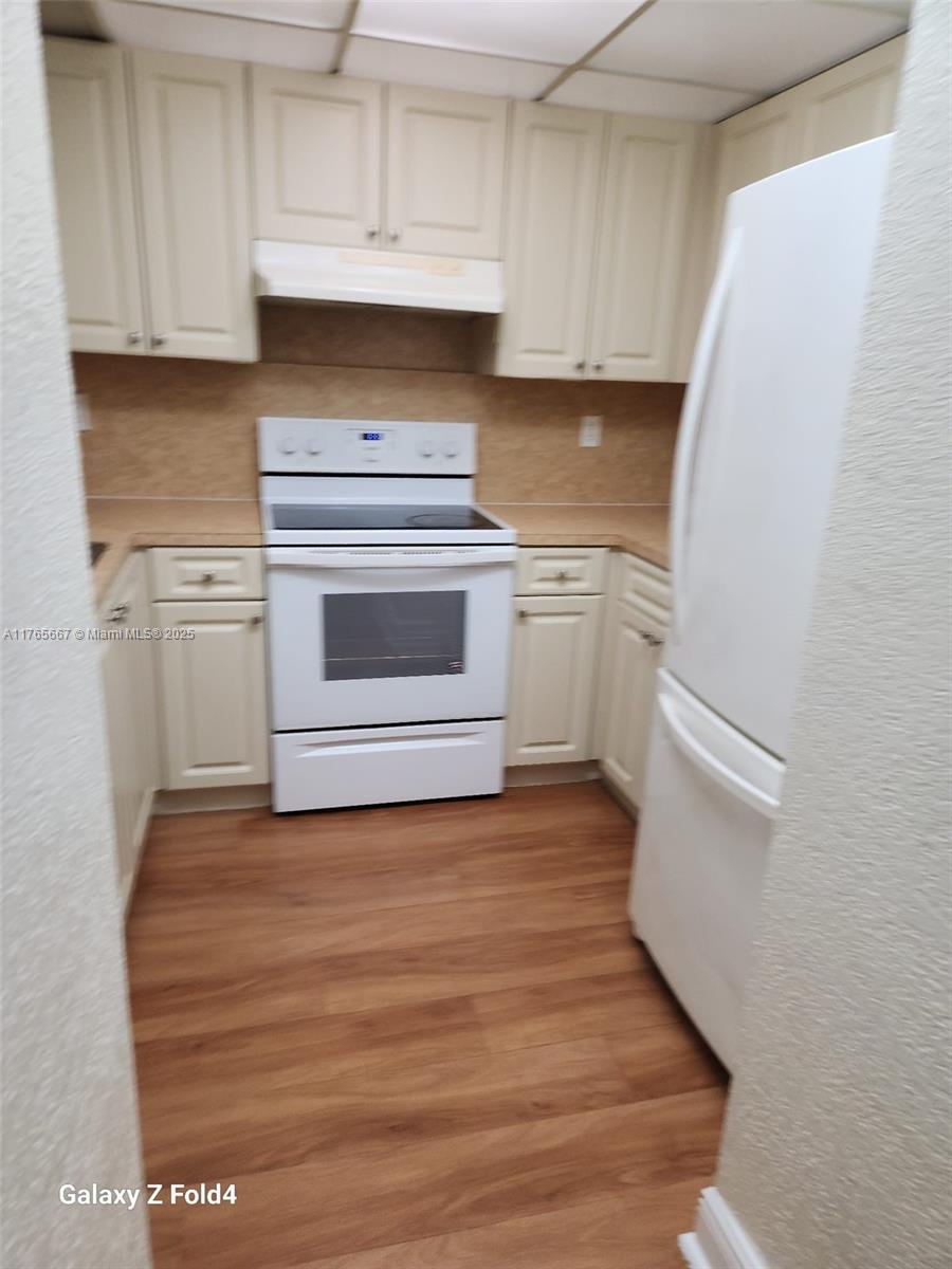 6950 Miami Gardens Dr # 407 Unit: 2-407