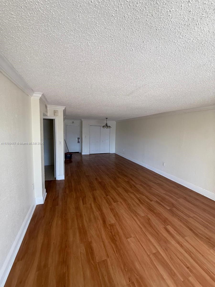 6950 Miami Gardens Dr # 407 Unit: 2-407