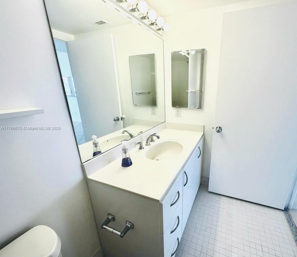 21205 Yacht Club Dr # 1101