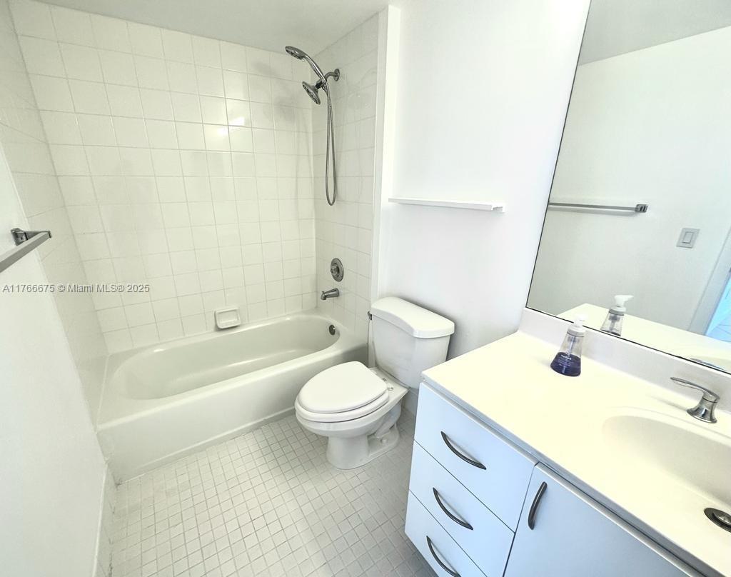 21205 Yacht Club Dr # 1101