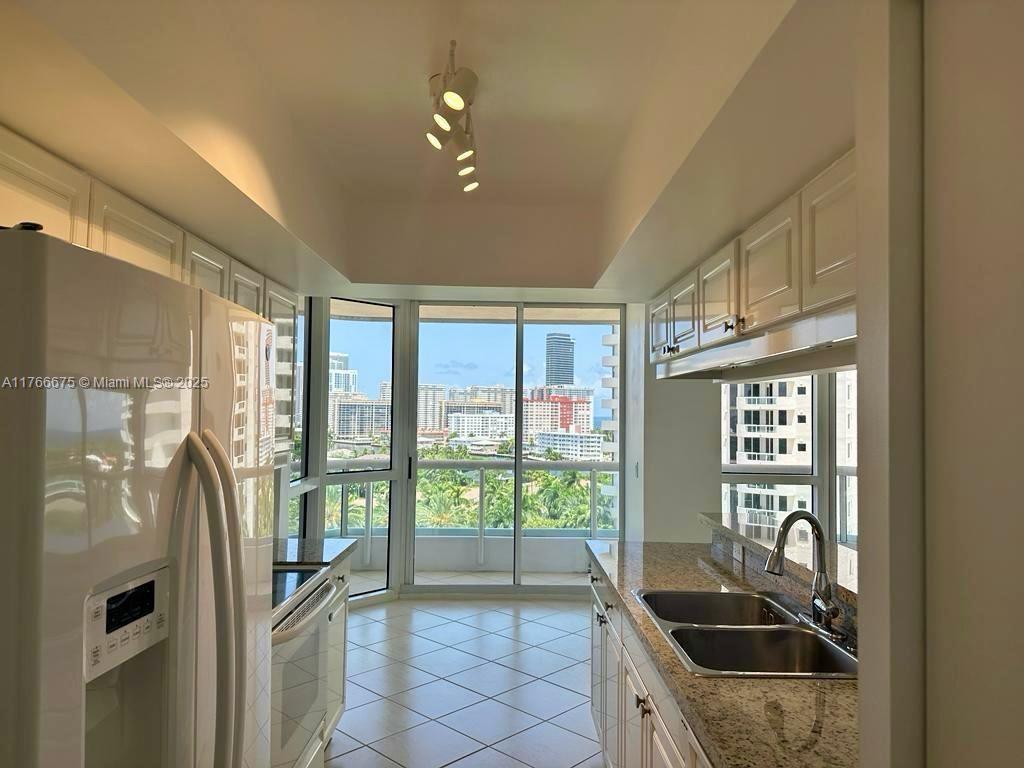21205 Yacht Club Dr # 1101