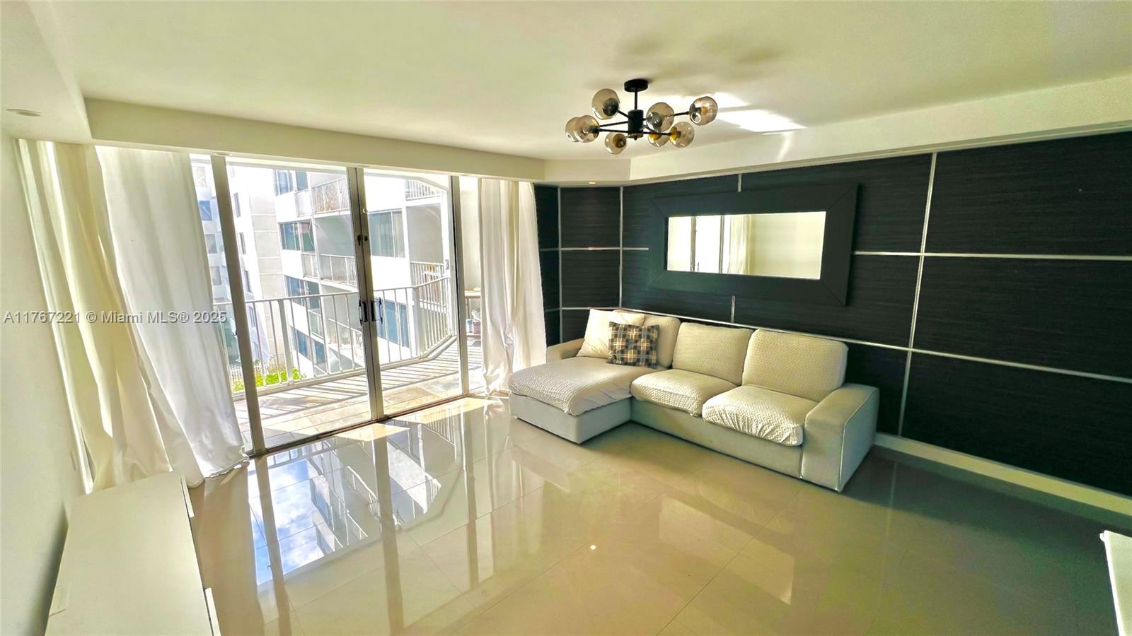 1700 NW N River Dr # 404