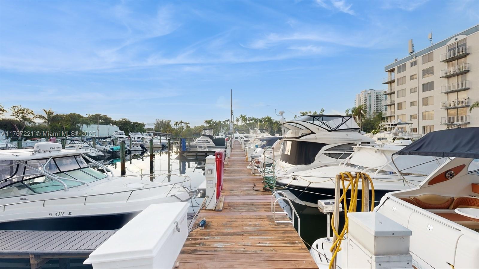 1700 NW N River Dr # 404