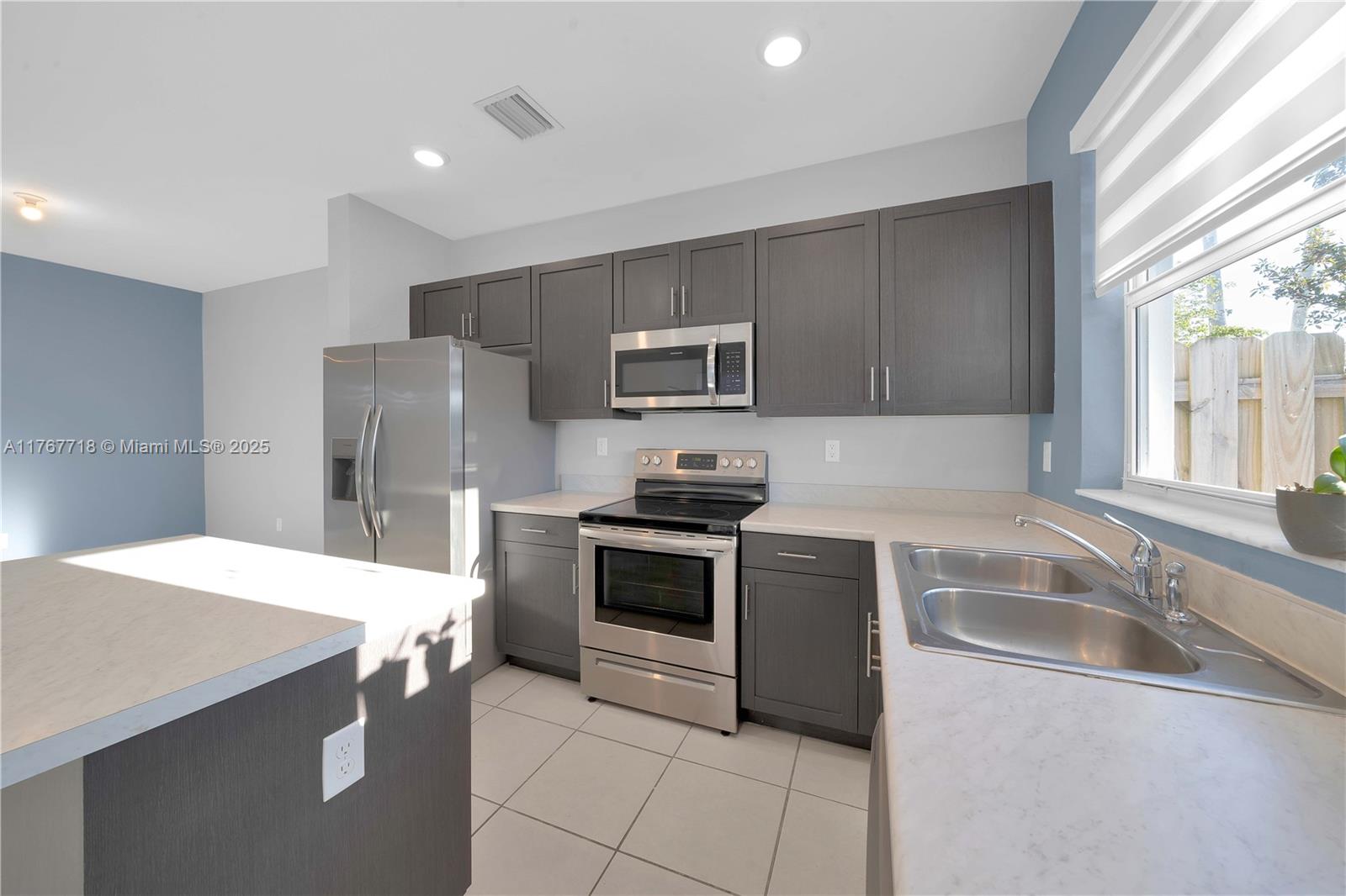 1865 SE 27th Rd