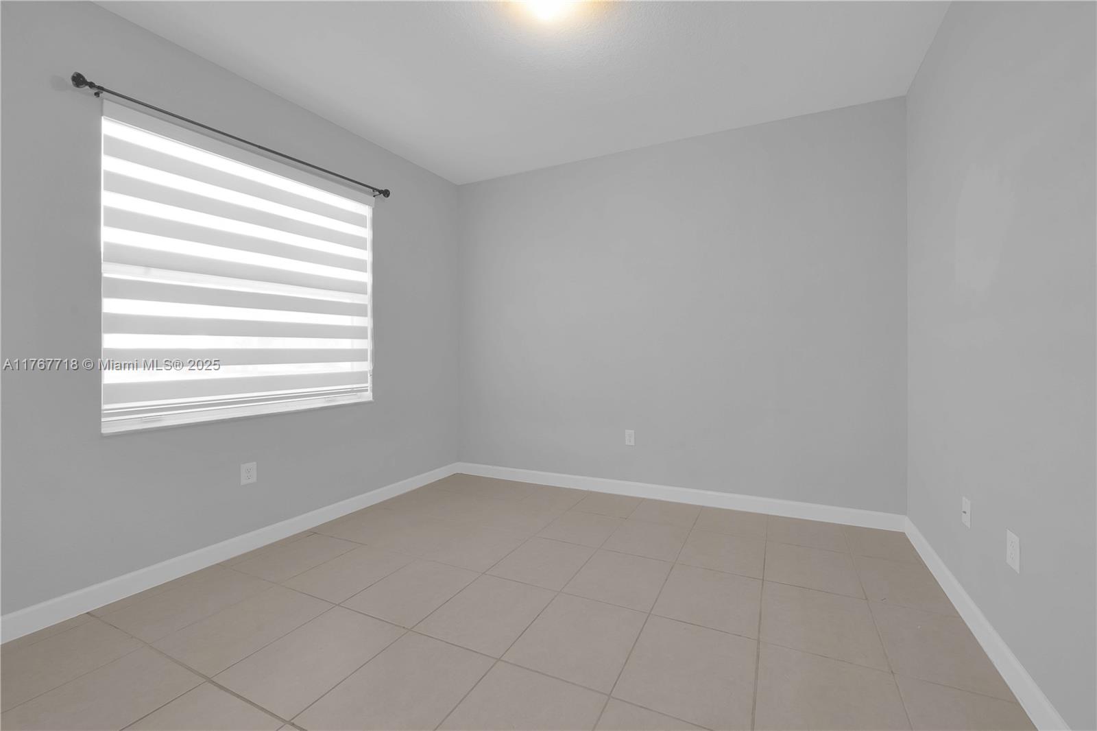 1865 SE 27th Rd