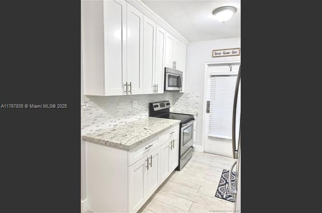81 Edgewater Dr # 102