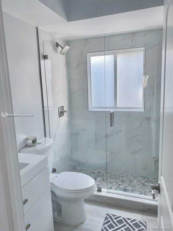 81 Edgewater Dr # 102