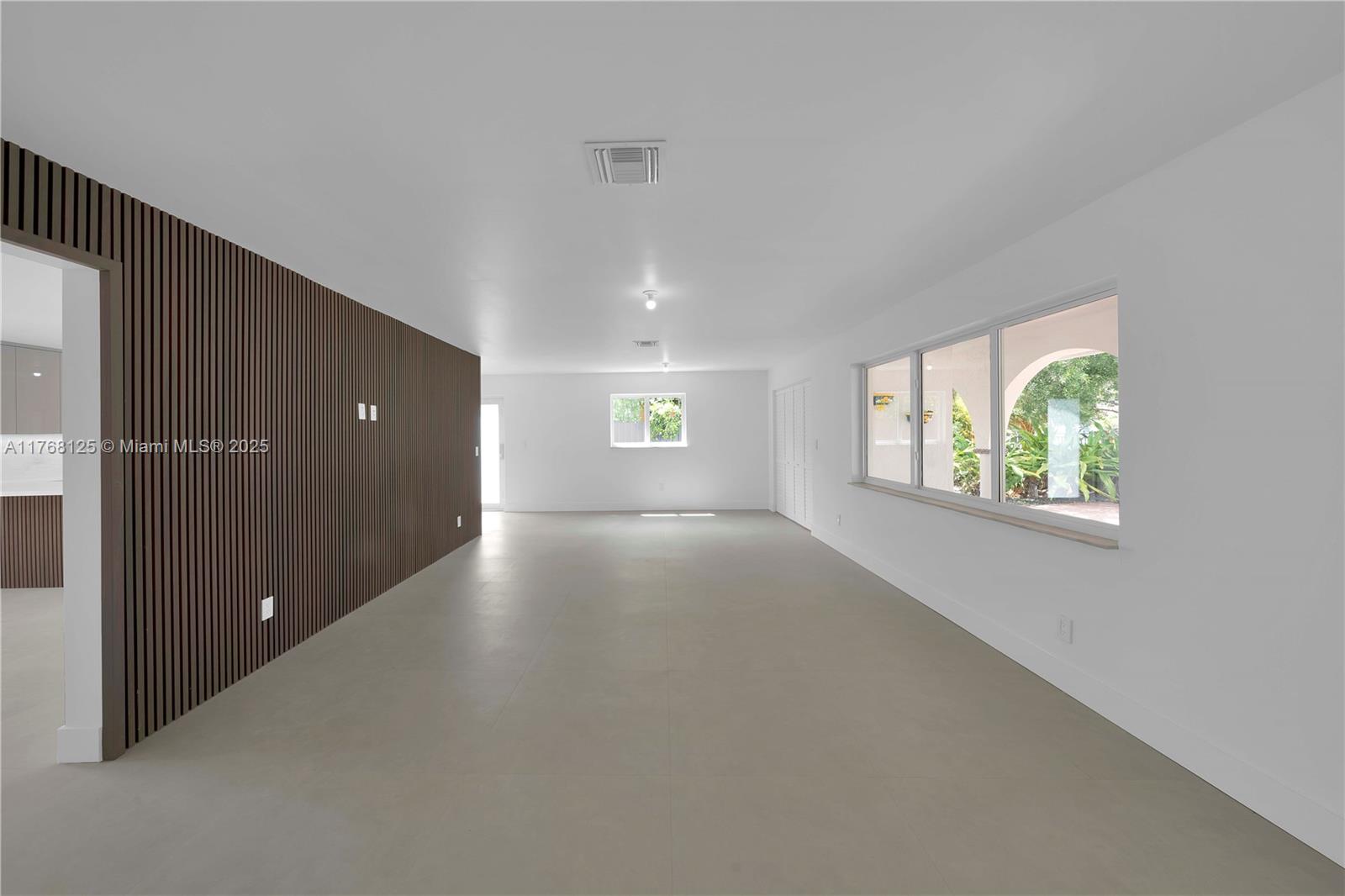 10250 SW 28th St