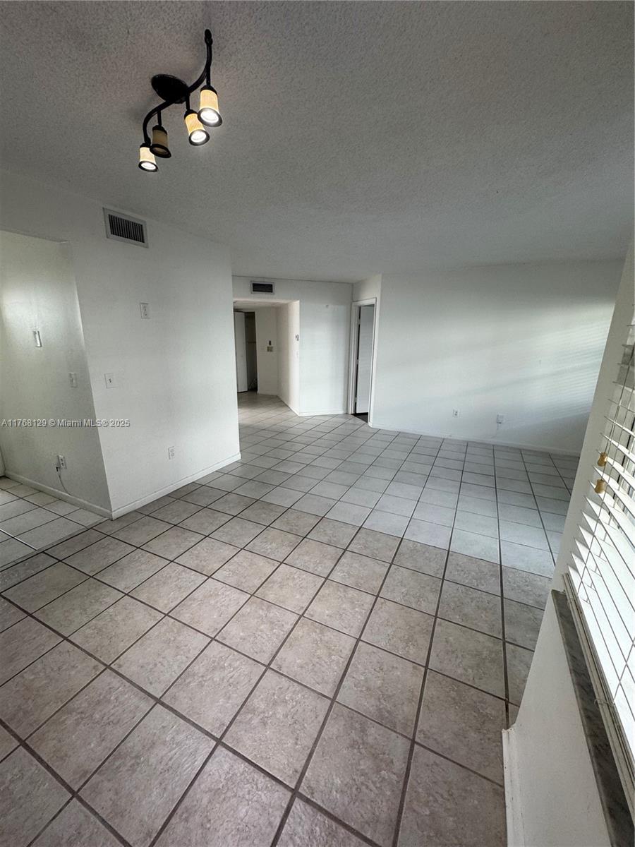 2011 SE 27th Dr # B Unit: 102-B