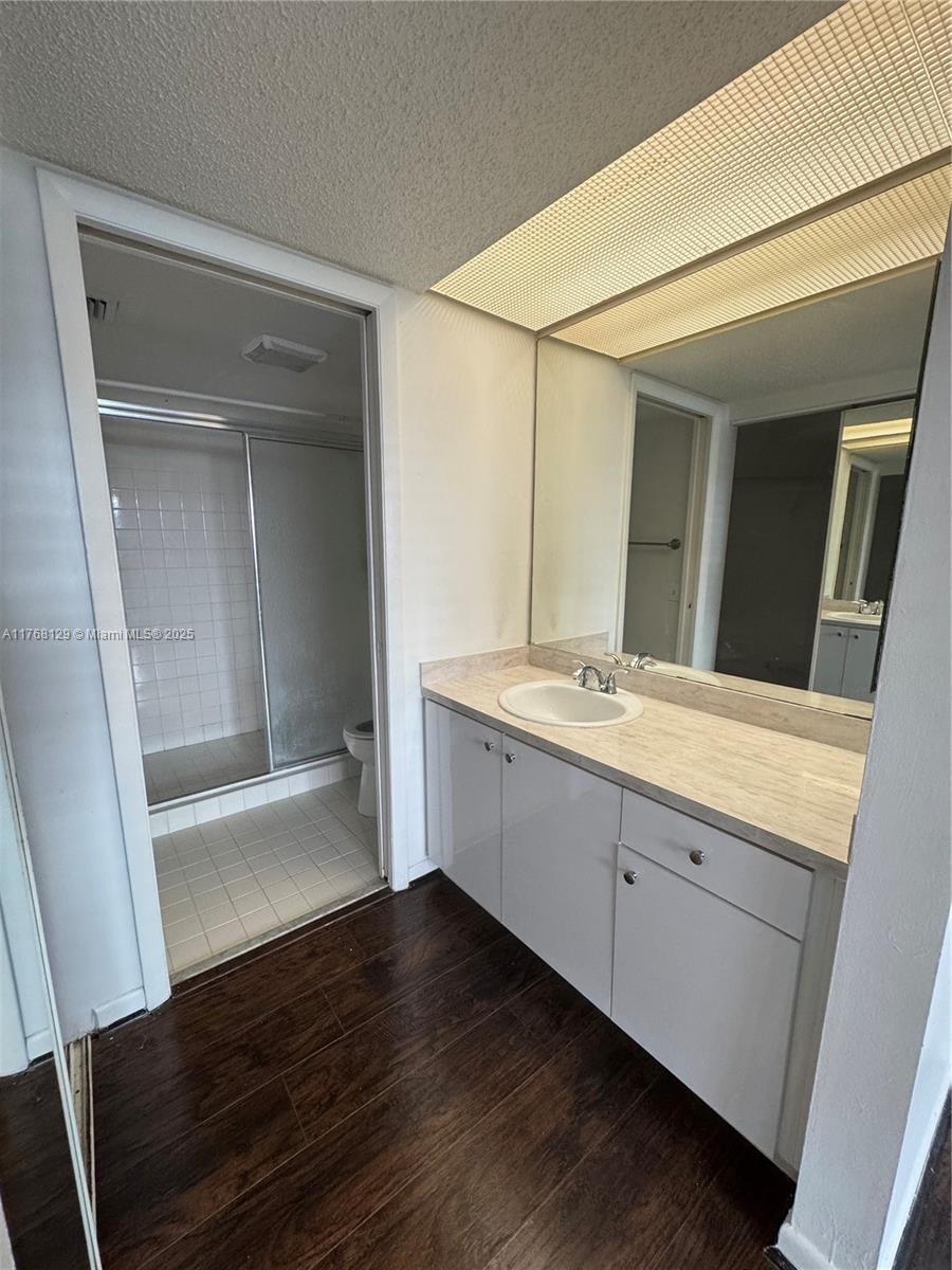 2011 SE 27th Dr # B Unit: 102-B