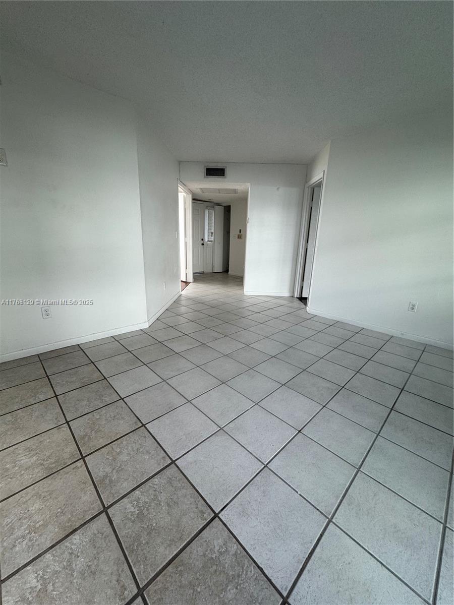 2011 SE 27th Dr # B Unit: 102-B