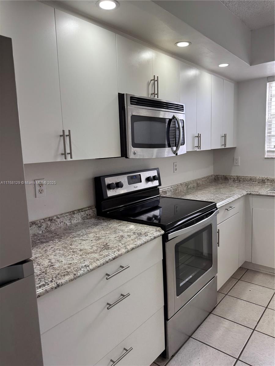 2011 SE 27th Dr # B Unit: 102-B