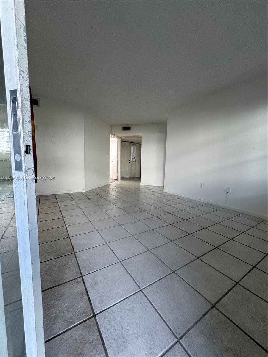2011 SE 27th Dr # B Unit: 102-B