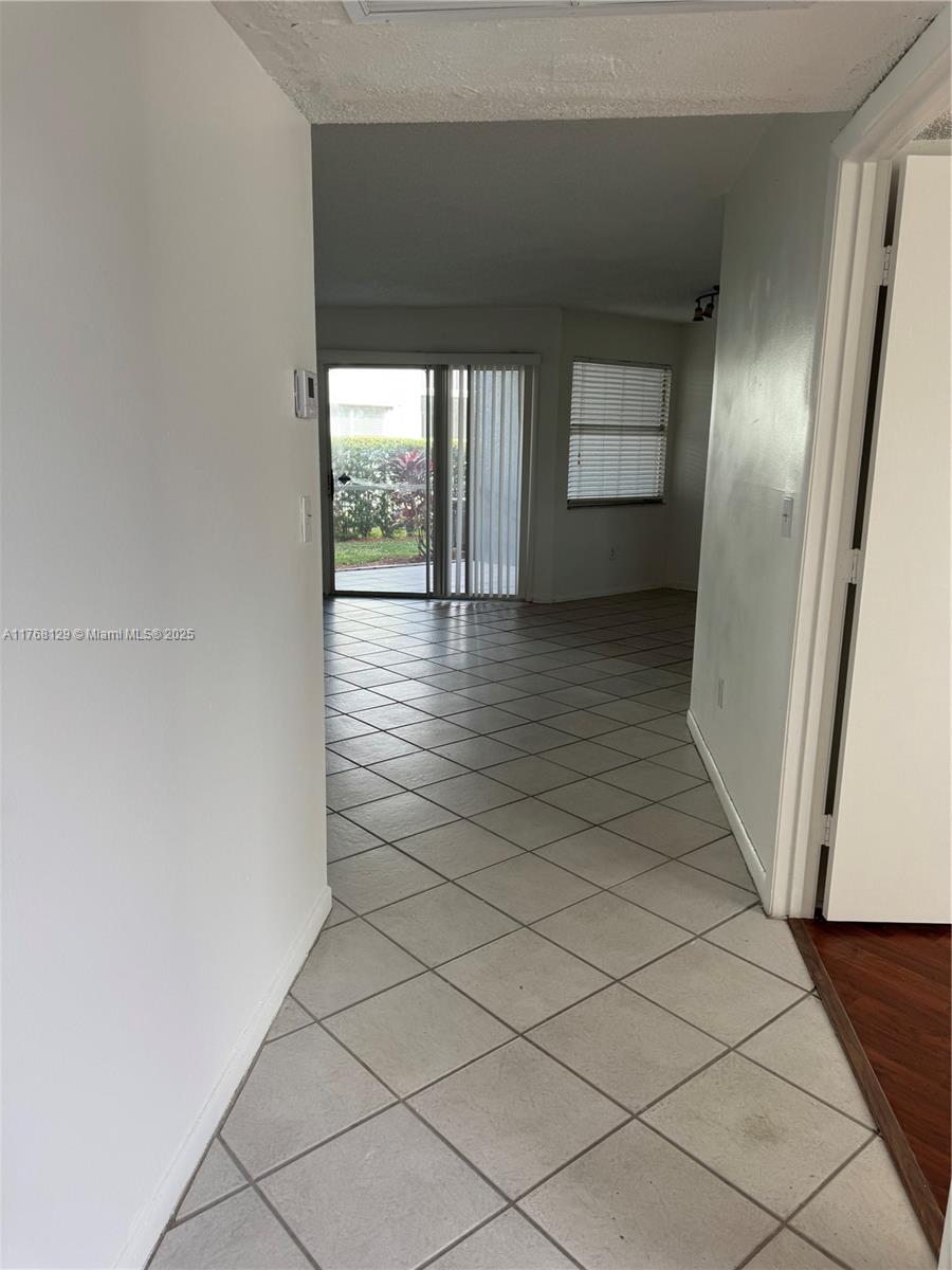 2011 SE 27th Dr # B Unit: 102-B