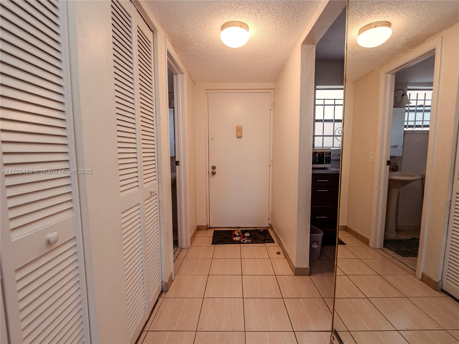950 Euclid Ave # 210