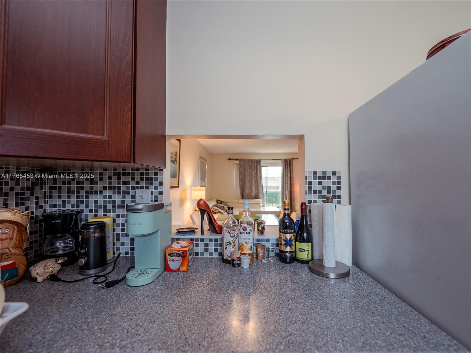 950 Euclid Ave # 210