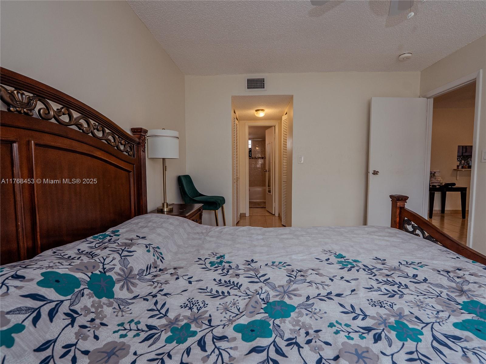 950 Euclid Ave # 210