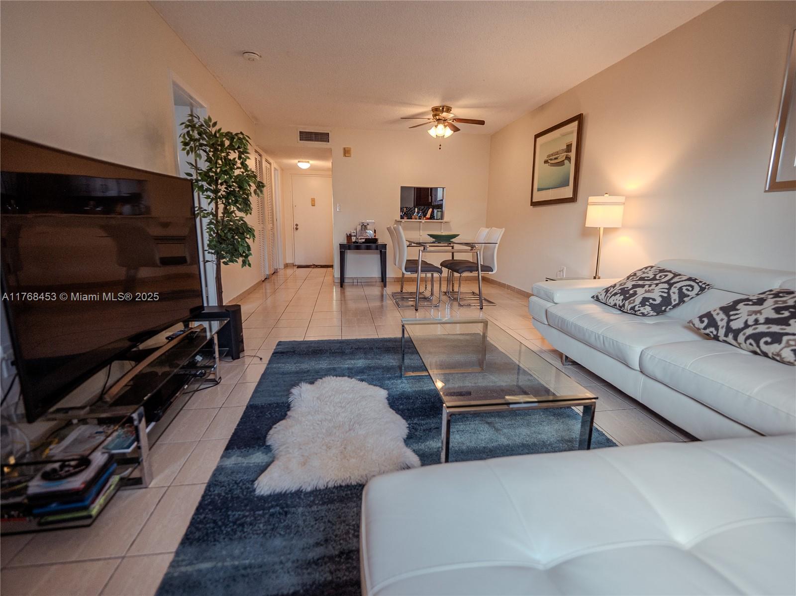 950 Euclid Ave # 210