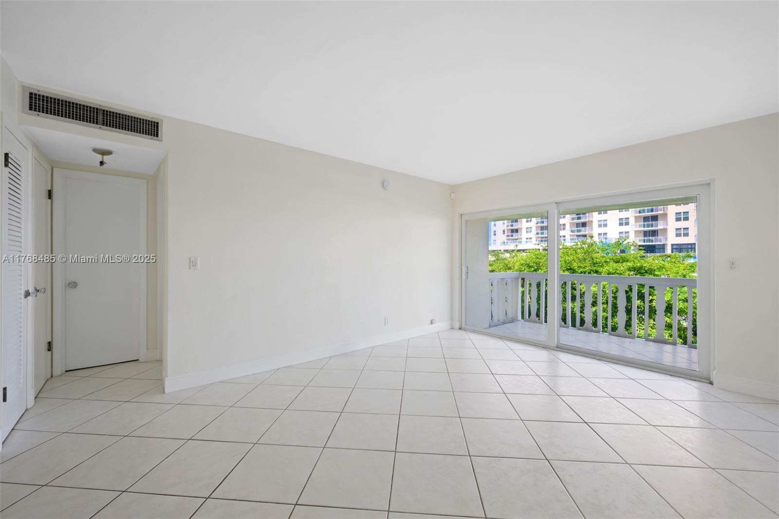 450 Paradise Isle Blvd # 303