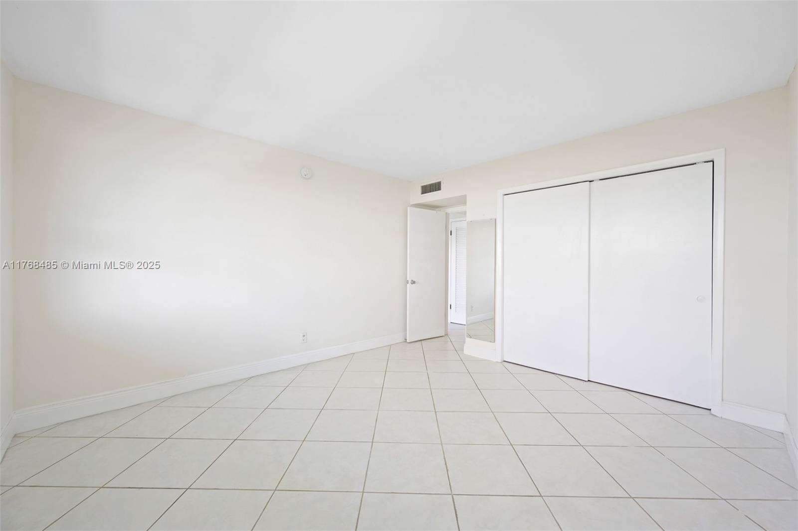 450 Paradise Isle Blvd # 303