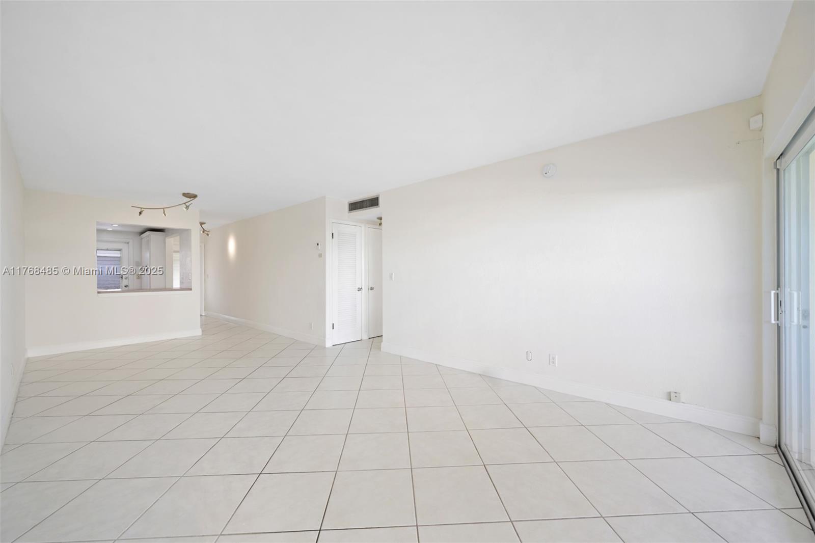 450 Paradise Isle Blvd # 303