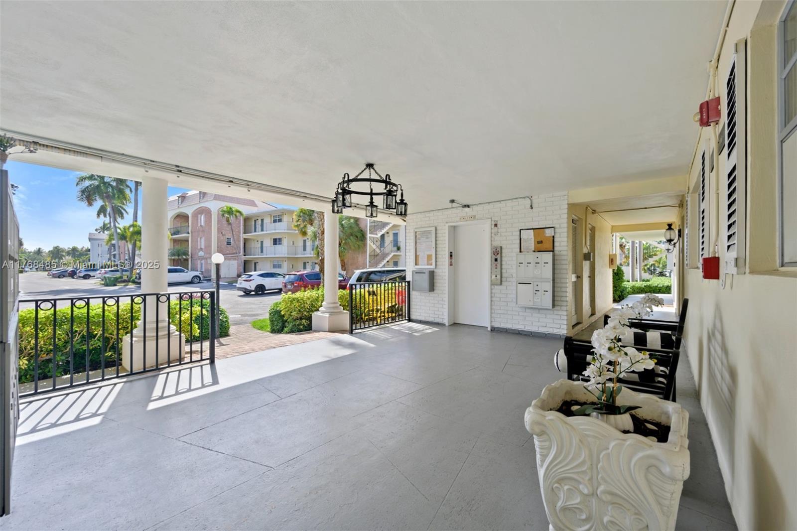 450 Paradise Isle Blvd # 303