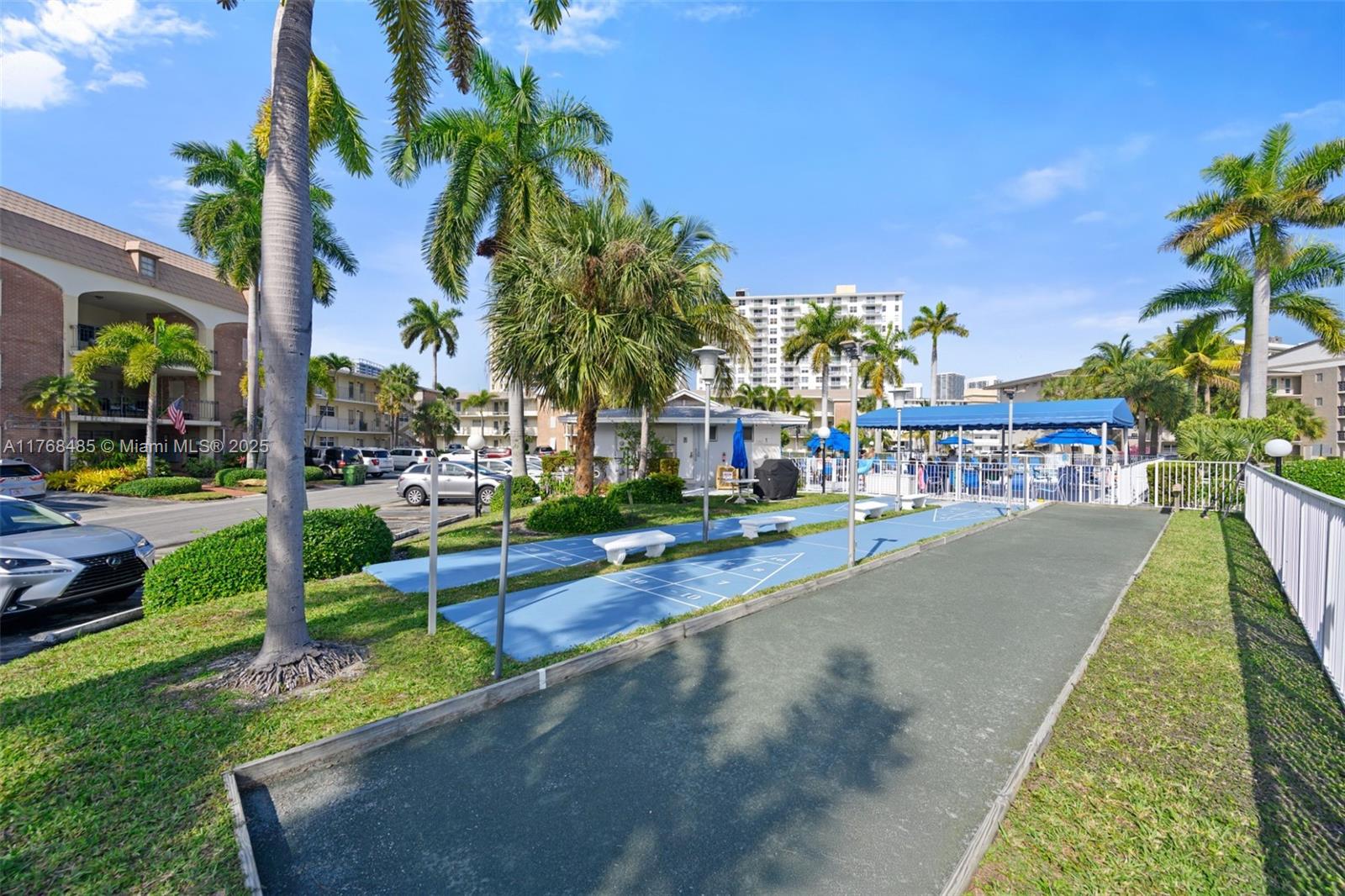 450 Paradise Isle Blvd # 303