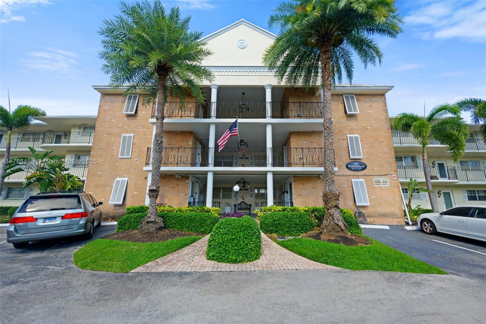 450 Paradise Isle Blvd # 303