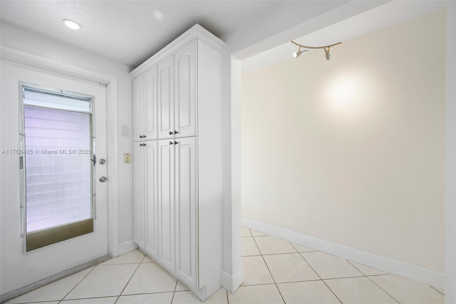 450 Paradise Isle Blvd # 303