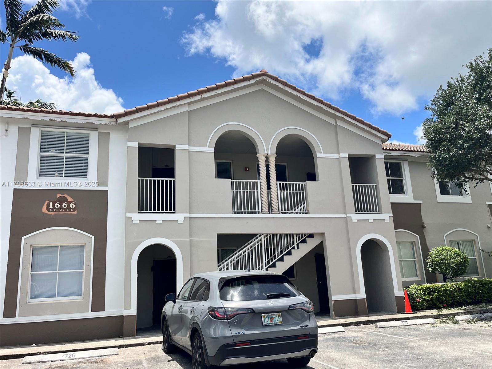 2731 SE 17th Ave # 203