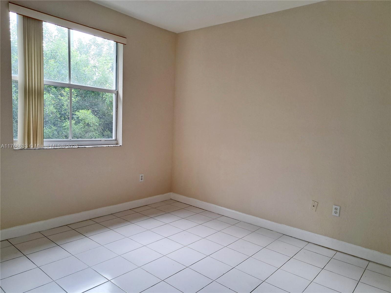 2731 SE 17th Ave # 203