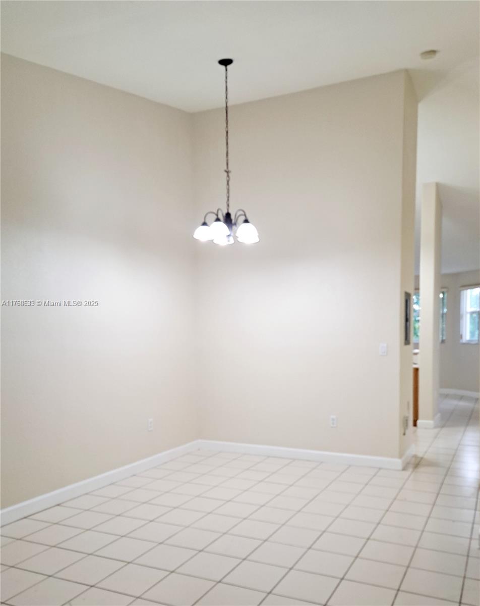 2731 SE 17th Ave # 203