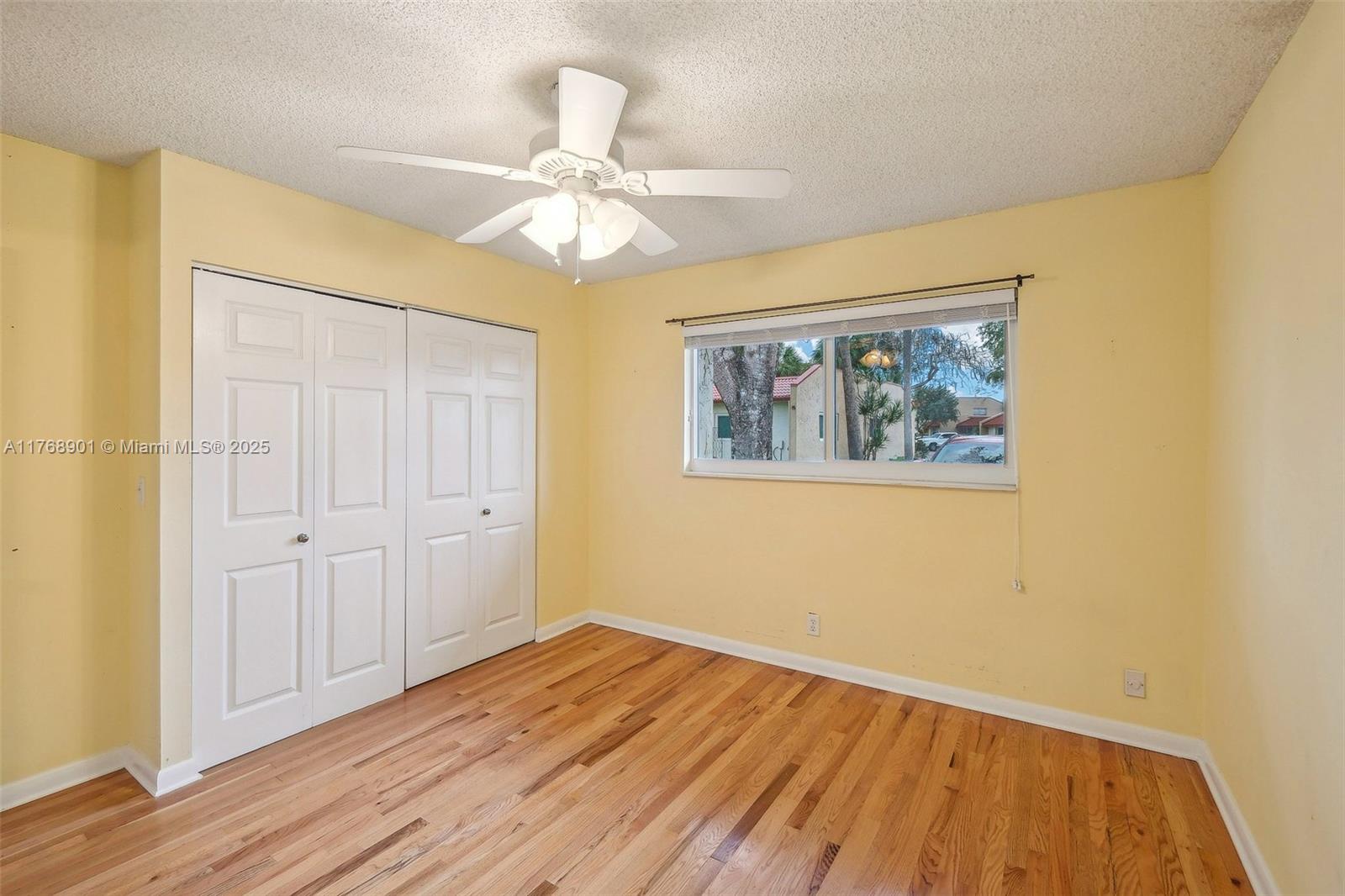 338 Lake Evelyn Dr