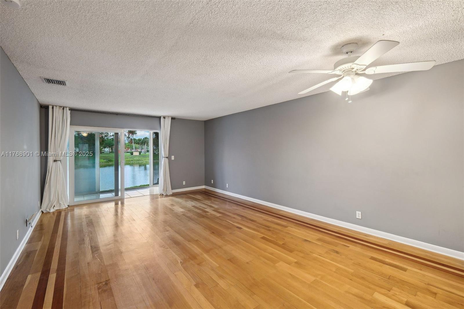 338 Lake Evelyn Dr