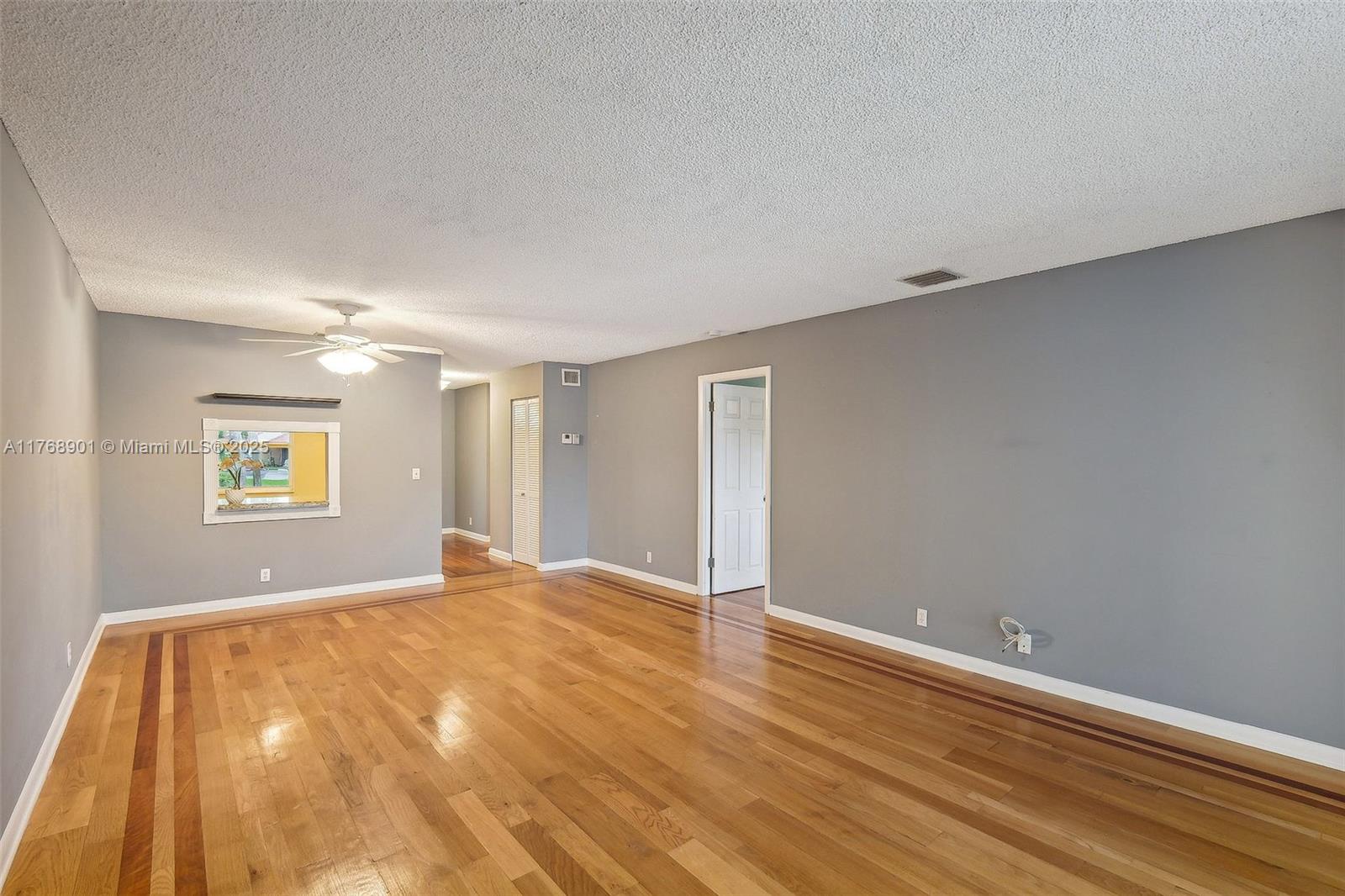 338 Lake Evelyn Dr