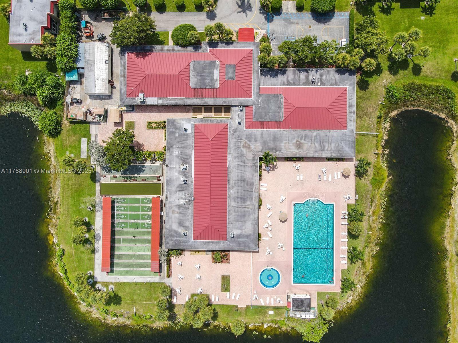 338 Lake Evelyn Dr