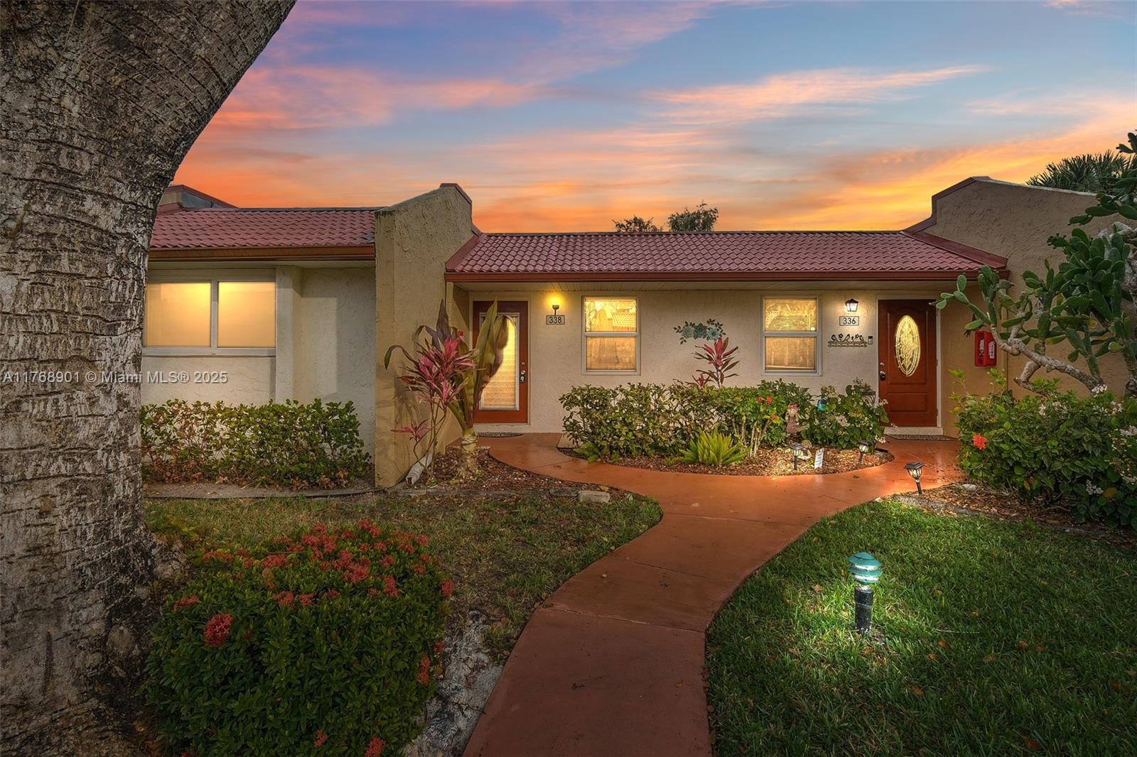 338 Lake Evelyn Dr