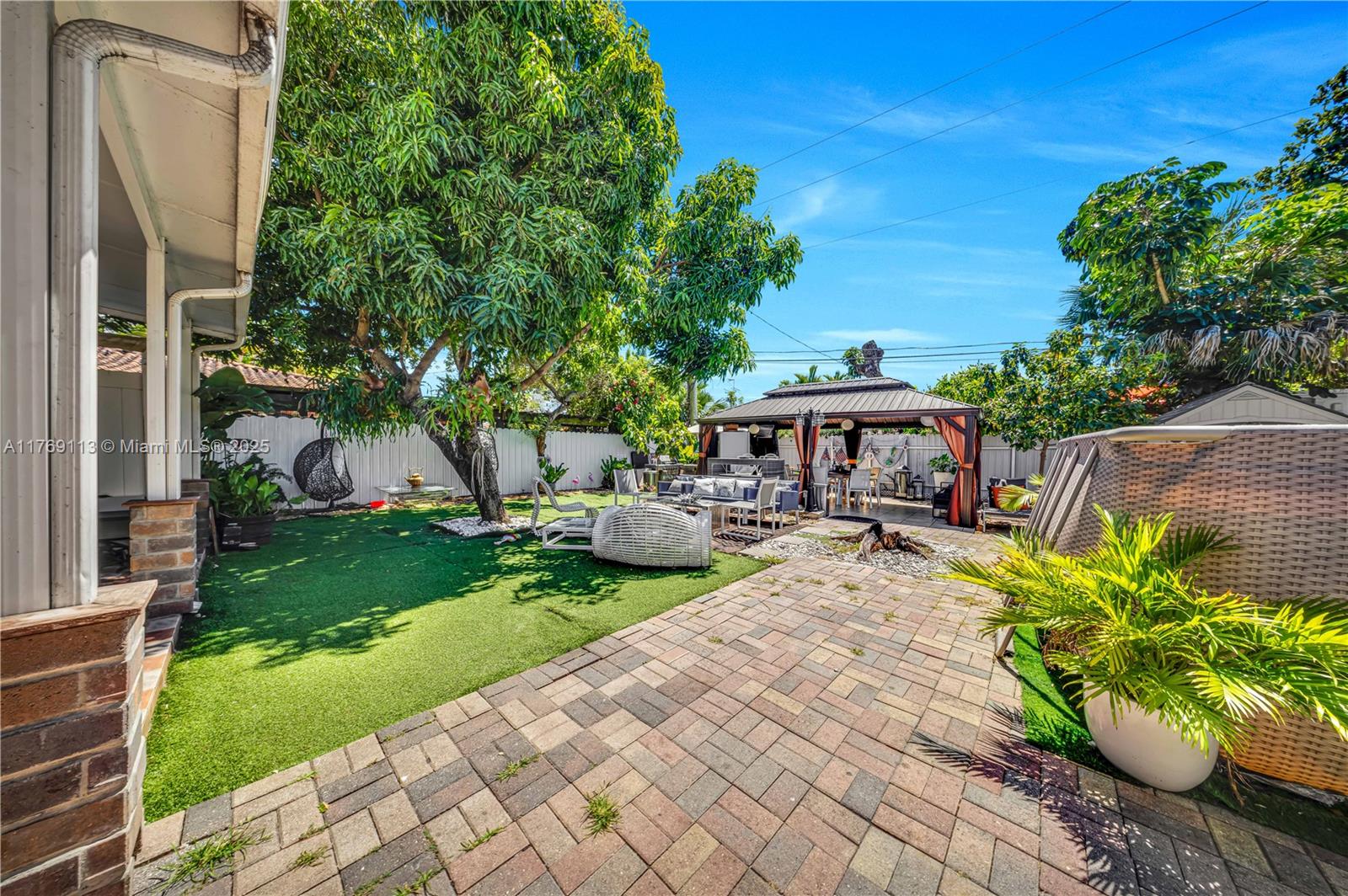 4064 NW 4th Ter